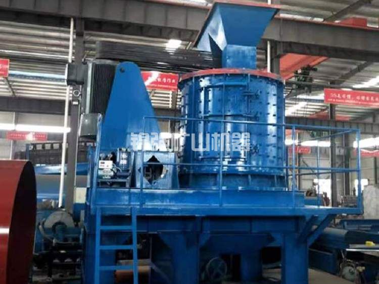 復合式破碎機(圖1) 復合式破碎機(圖1)